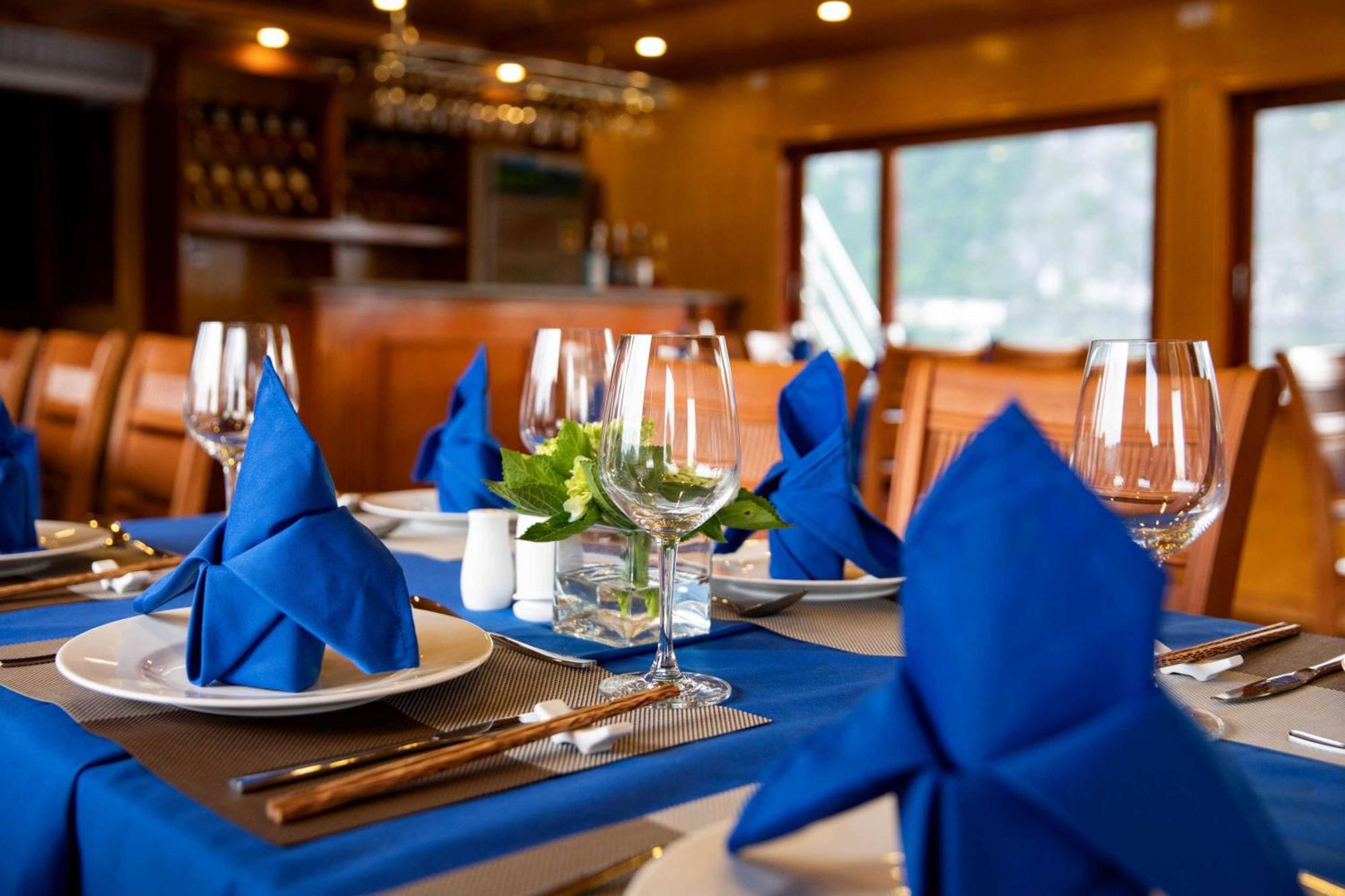 Venezia Boutique Cruises - Catba Island Ξενοδοχείο Chan Chau Εξωτερικό φωτογραφία